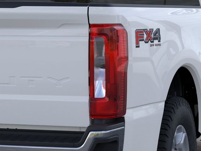 New 2026 Oxford White Ford XLT image 21