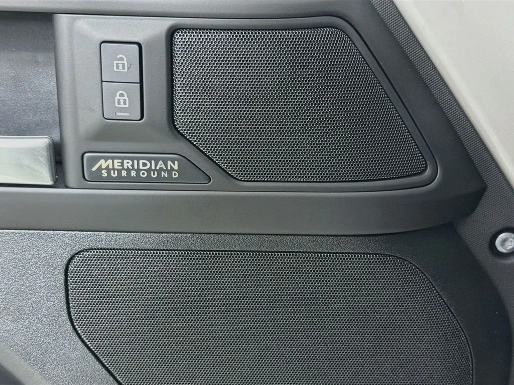 New 2026 Borasco Grey Land Rover X-Dynamic SE image 19