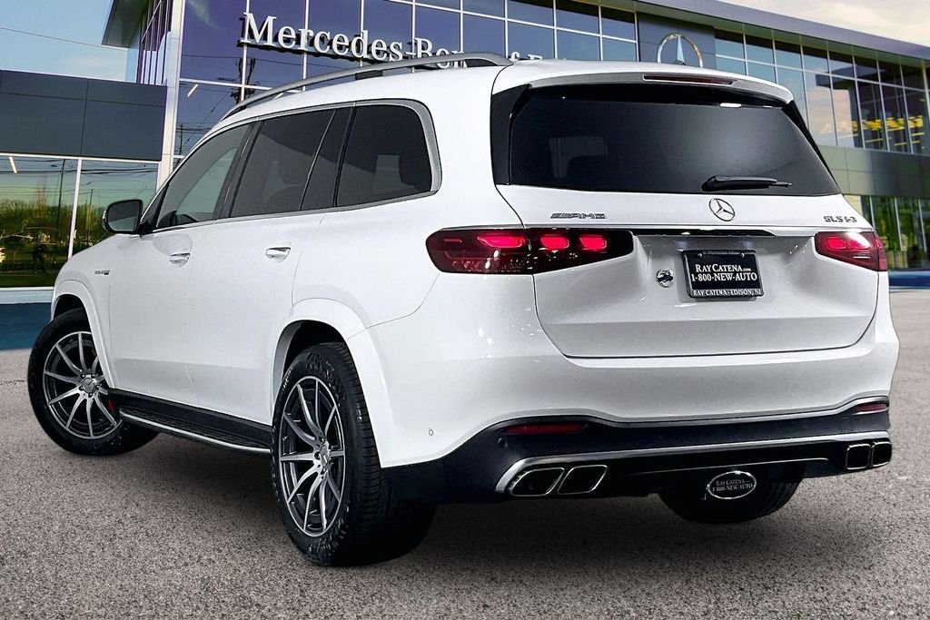 2025 Mercedes-Benz GLS AMG GLS 63 - Photo 2