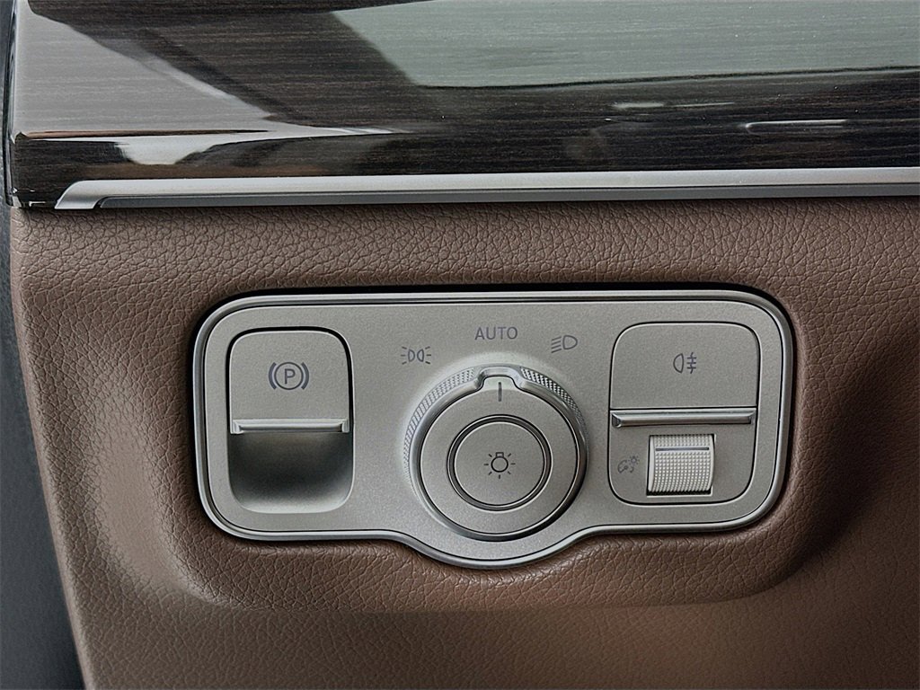 2026 Mercedes-Benz GLS Base - Photo 45