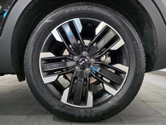 Used 2024 Black Kia SX image 23