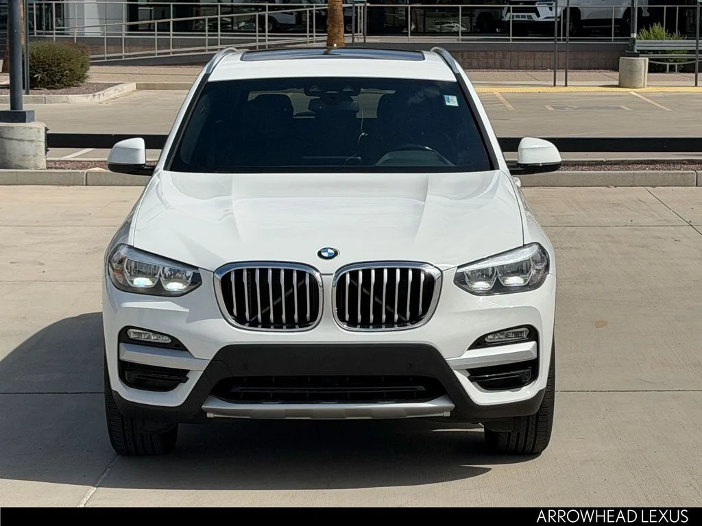 Used 2019 White BMW sDrive30i image 4