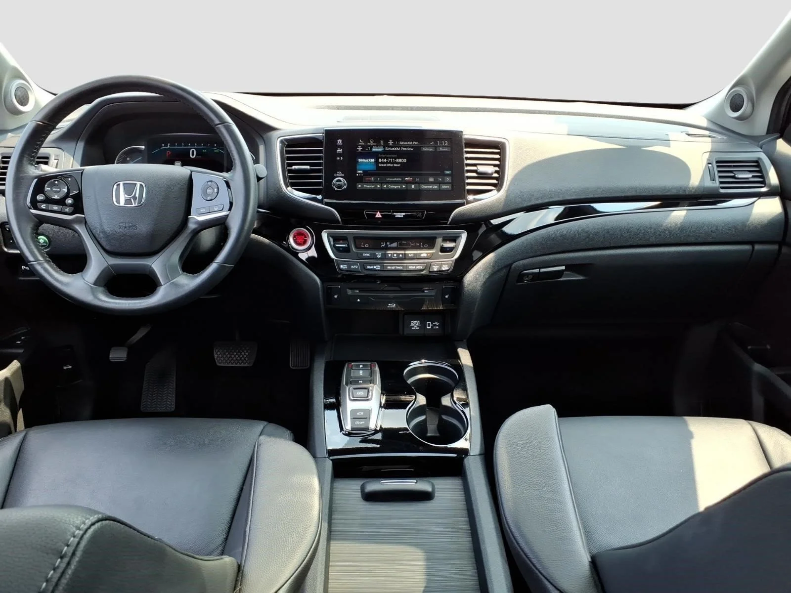 Used 2021 Crystal Black Pearl Honda Touring 8 Passenger image 11