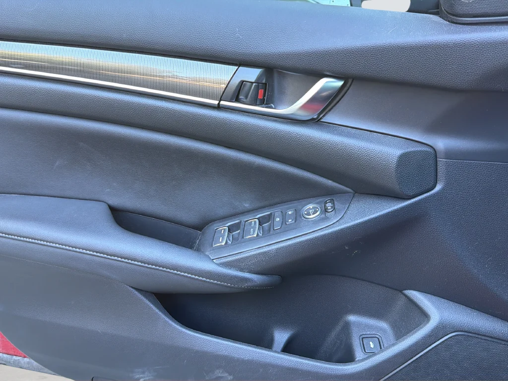 Used 2020  Honda Sport 2.0T image 28
