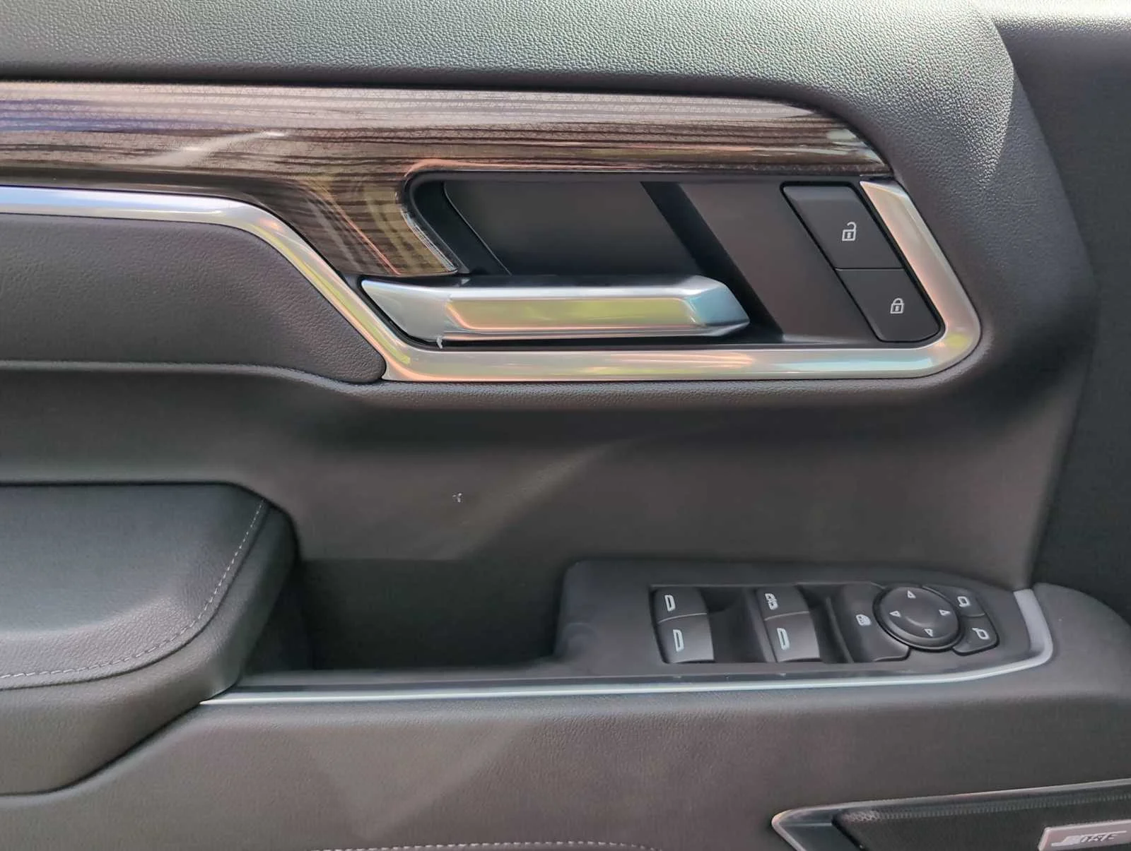 New 2026 Sterling Gray Metallic Chevrolet RST image 23