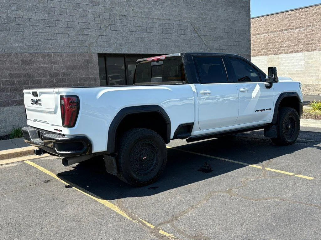 2024 GMC Sierra 2500HD AT4X - Photo 6