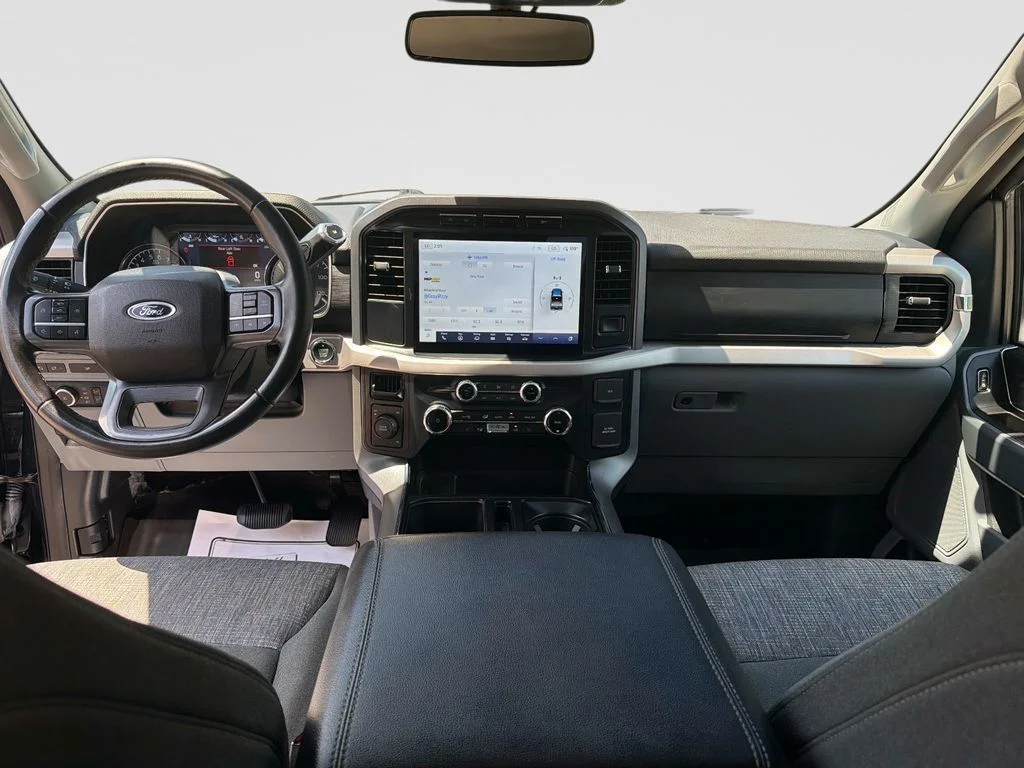Used 2023 Blue Ford XLT image 17