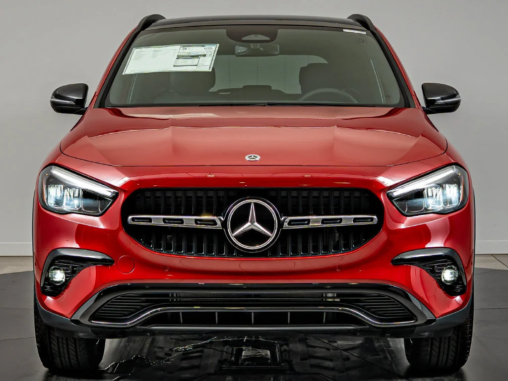New 2026 Manufaktur Patagonia Red Metallic Mercedes-Benz GLA 250 image 2