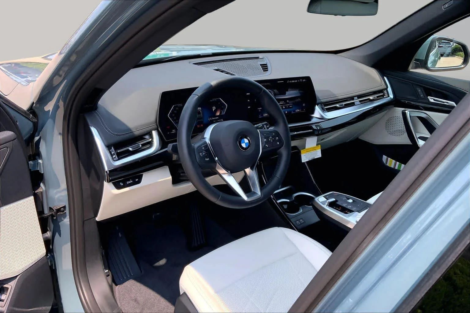 New 2026 Cape York Green Metallic BMW xDrive28i image 8