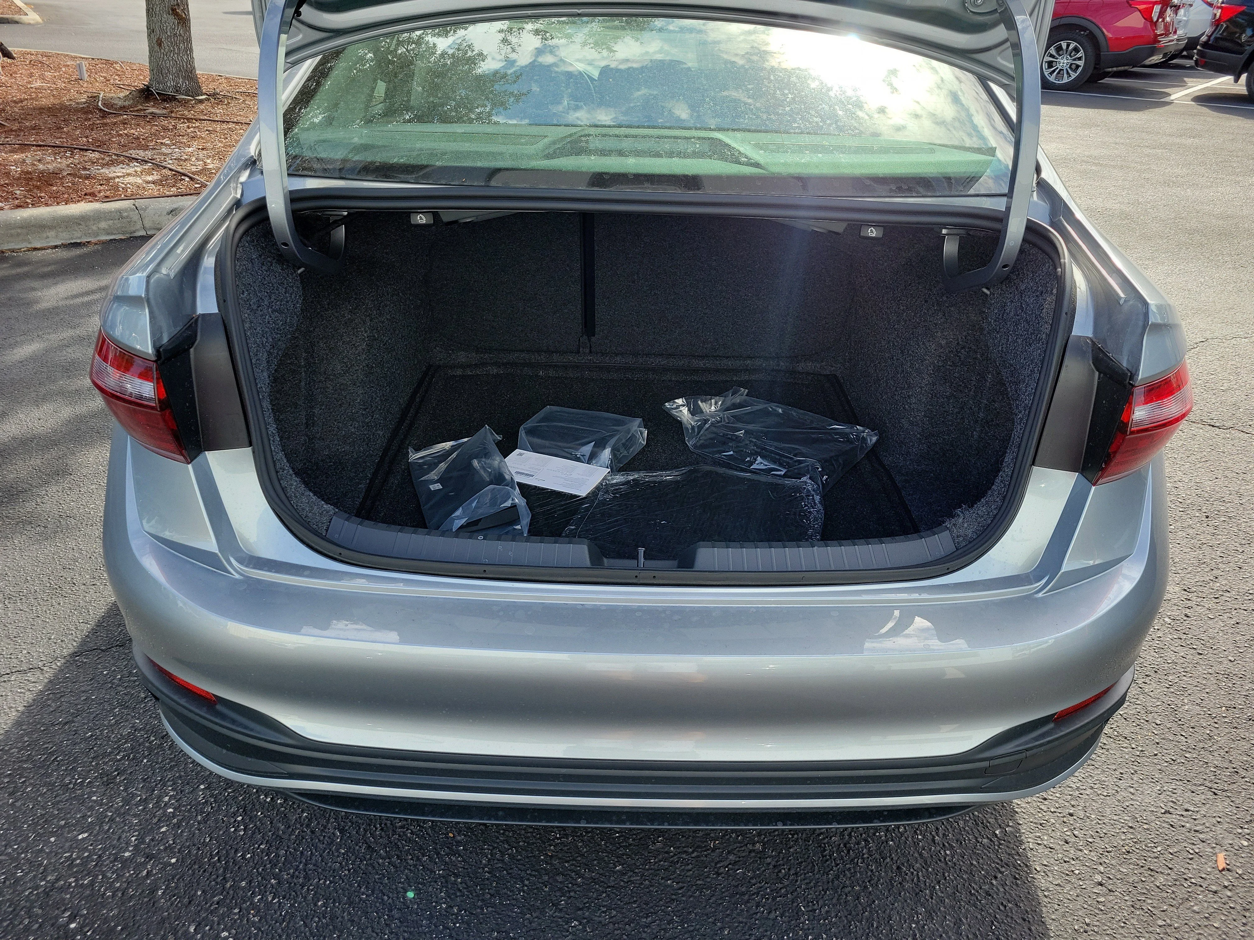 New 2026 Silver Volkswagen 1.5T SE image 13