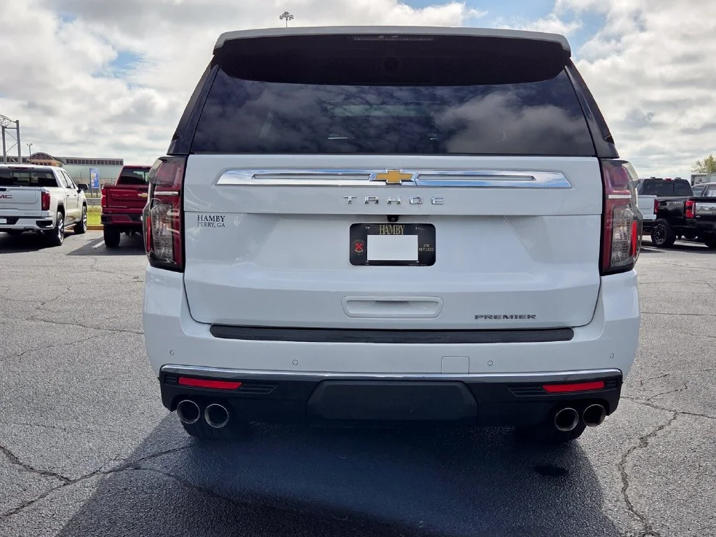 Used 2022 Summit White Chevrolet Premier image 10