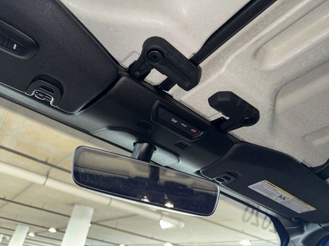 Used 2020 Ocean Blue Metallic Clearcoat Jeep Unlimited Sahara image 31