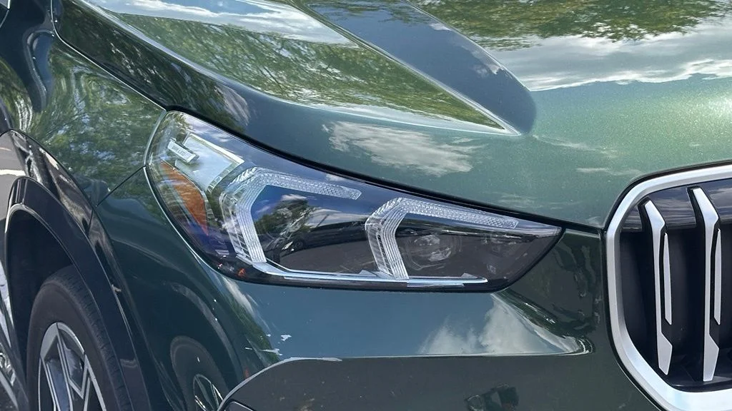 Used 2025 San Remo Green Metallic BMW xDrive28i image 2