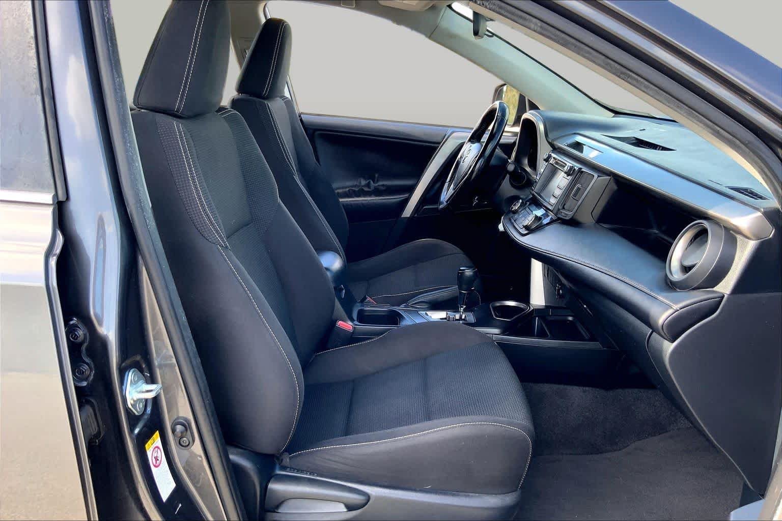 Used 2017 Magnetic Gray Metallic Toyota XLE image 9