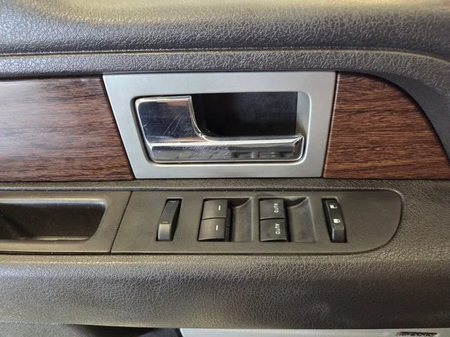 Used 2013 Blue Ford Lariat image 27