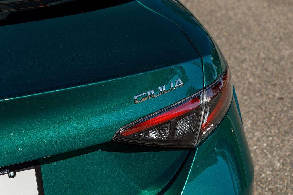 2025 Alfa Romeo Giulia Base - Photo 10