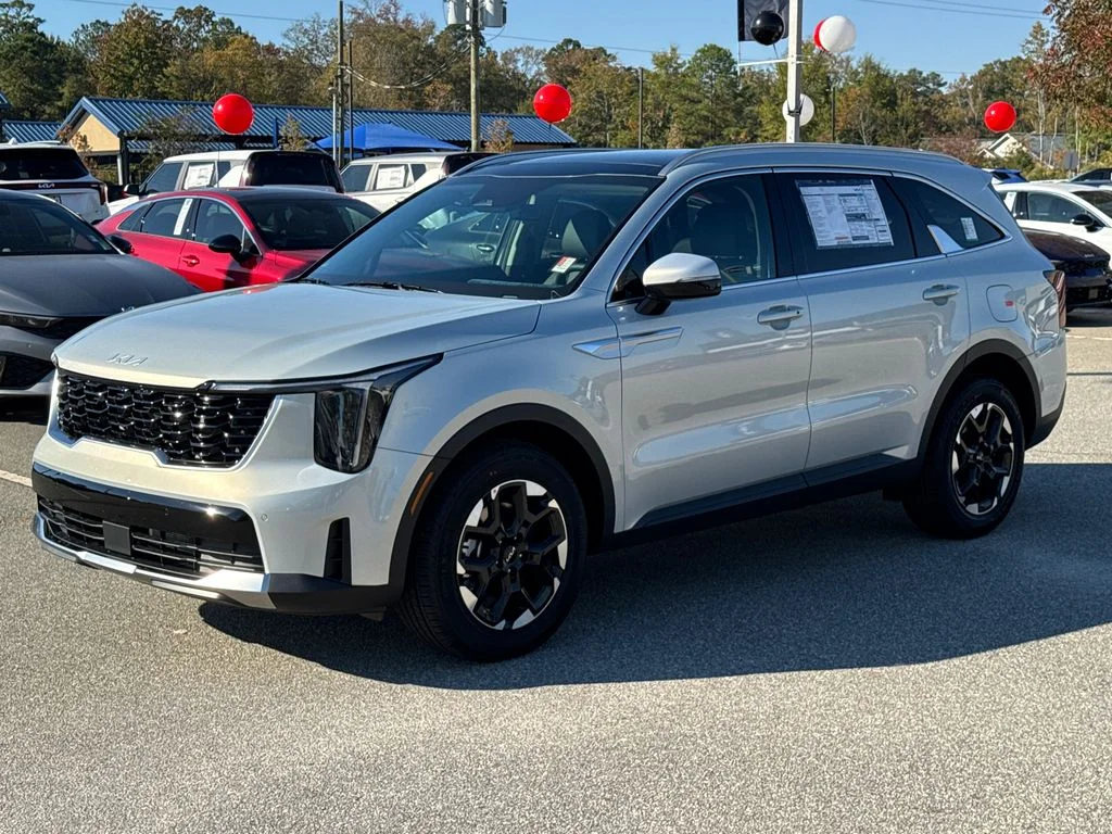 New 2026 Ivory Silver Kia S image 7