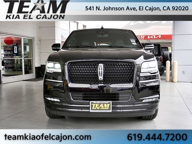 Used 2022 Black Lincoln Reserve image 4