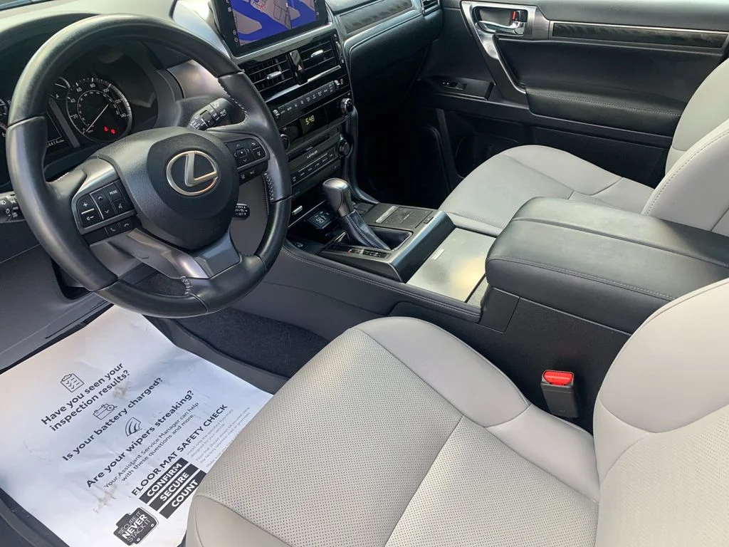 Used 2023 Black Lexus 460 image 11