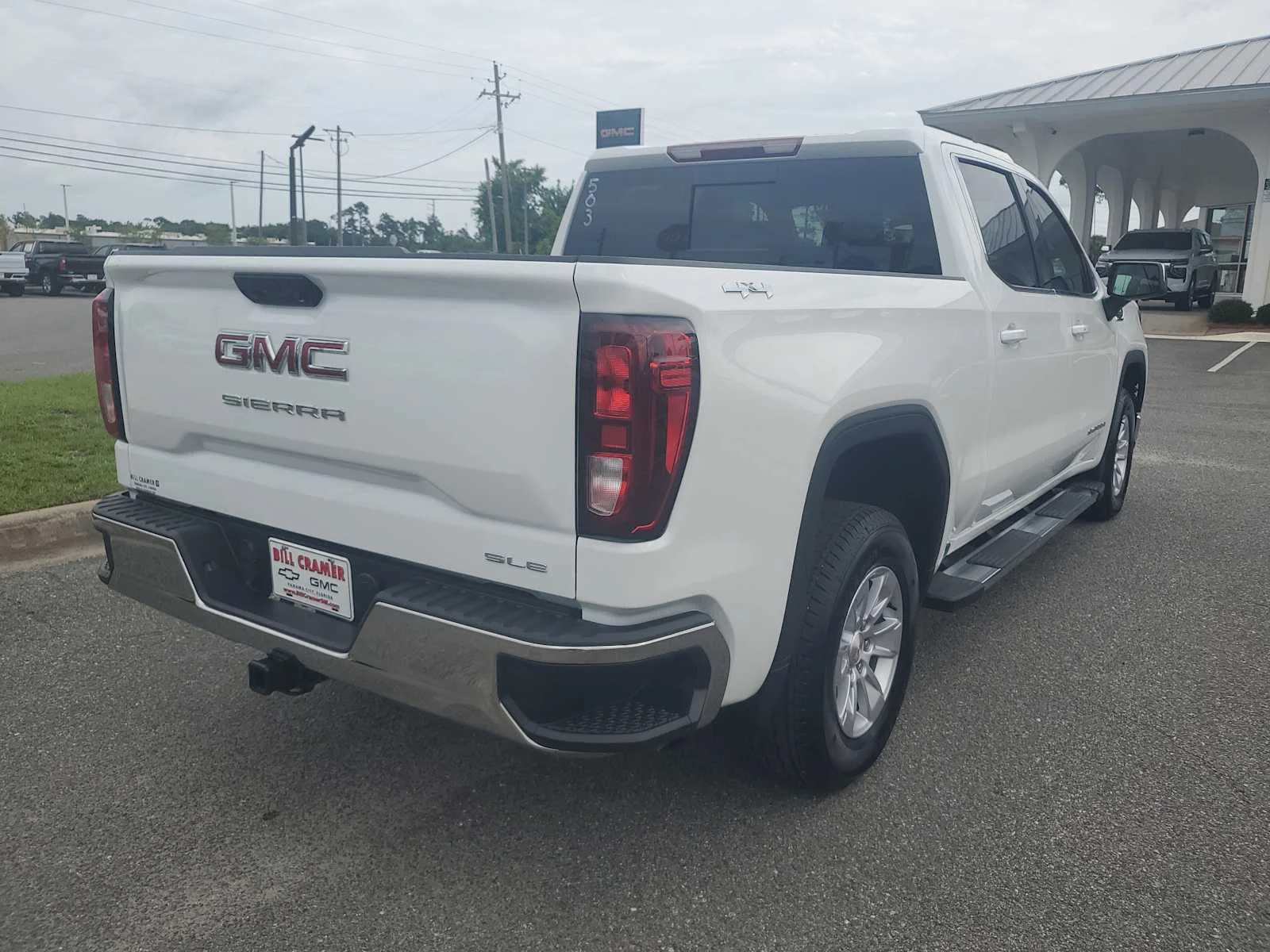 New 2026 Summit White GMC SLE image 6