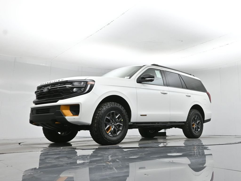 New 2026 Star White Metallic Tri-Coat Ford Tremor image 48