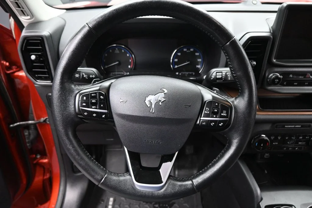 Used 2023 Red Ford Badlands image 12