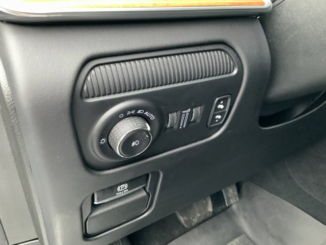 Used 2025 Bright White Clearcoat Jeep Series III image 26