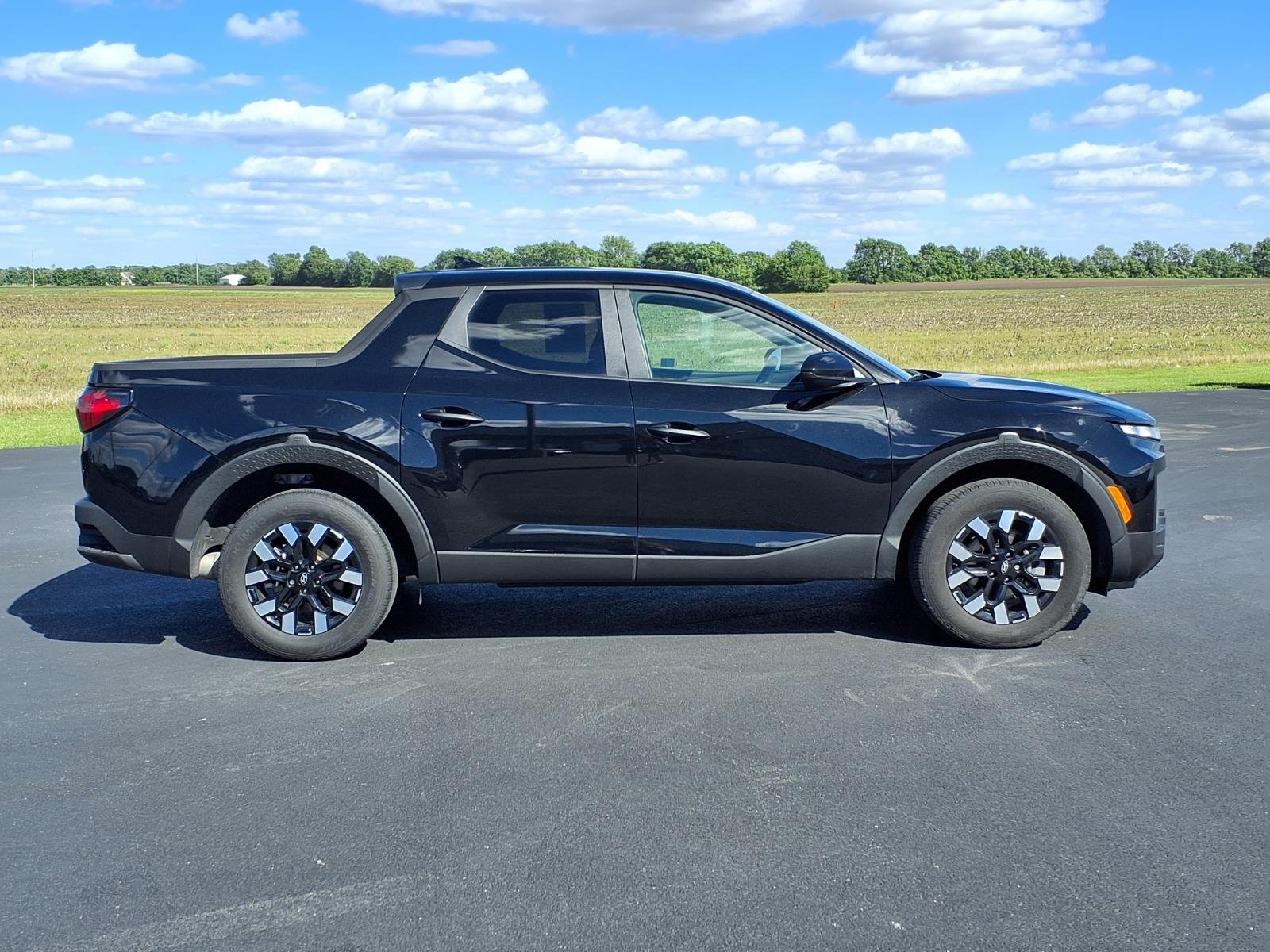 2025 Hyundai Santa Cruz SE - Photo 12