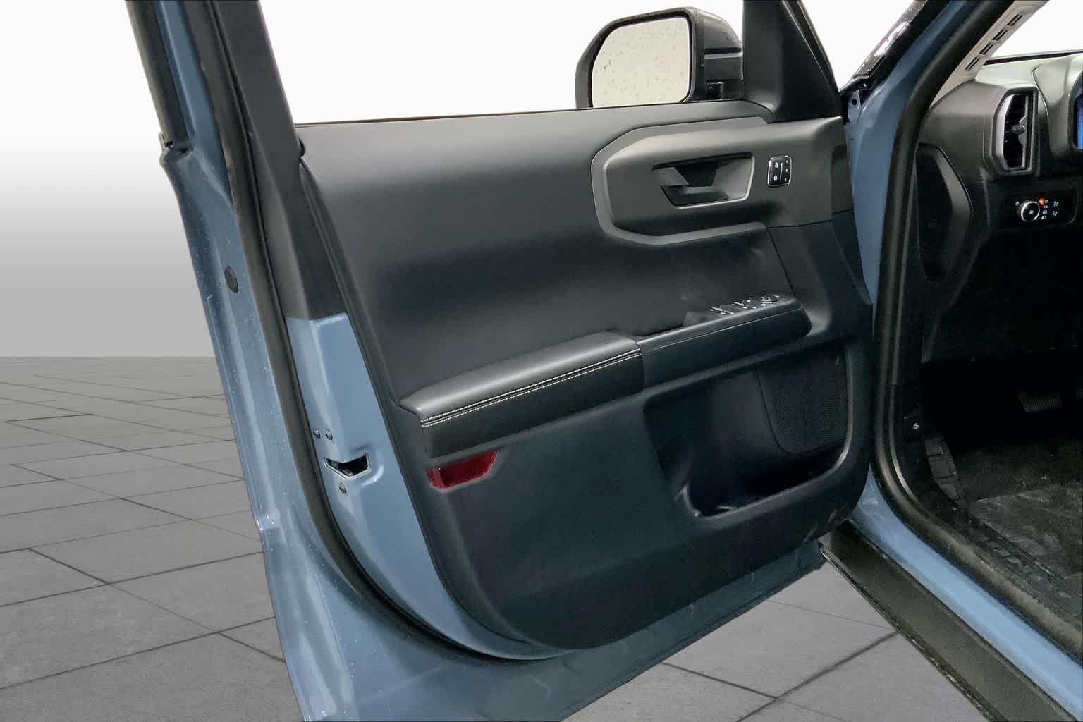 New 2026 Azure Gray Metallic Tri-Coat Ford Outer Banks® image 10