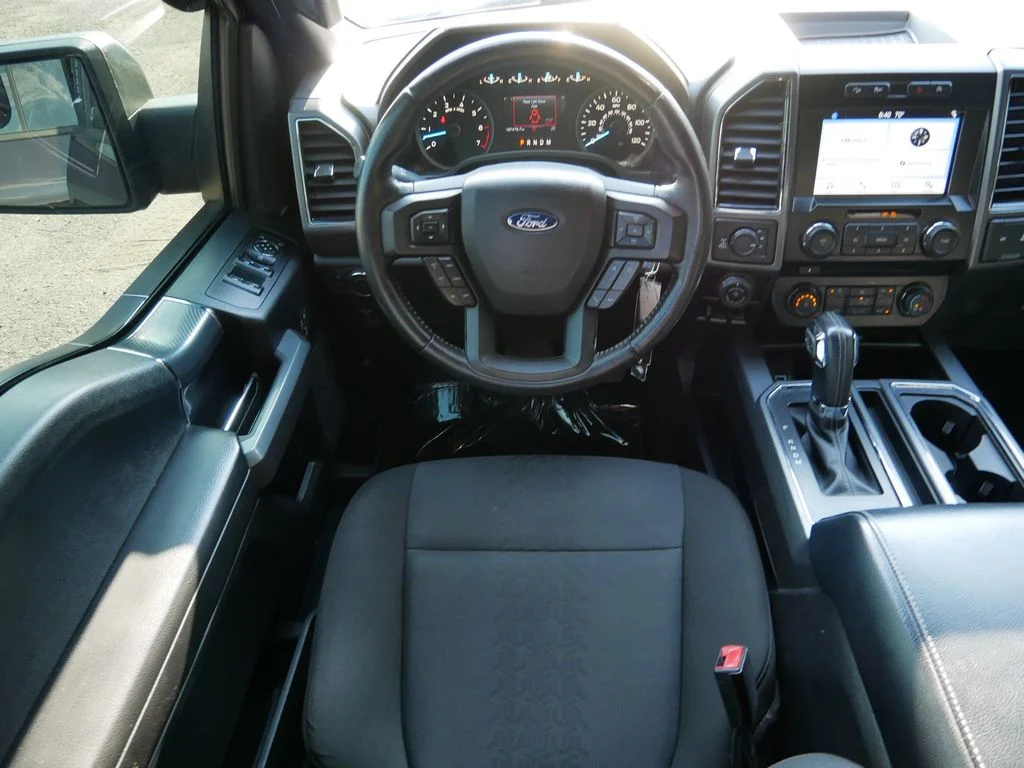 Used 2018  Ford XLT image 12