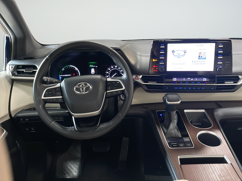Used 2022  Toyota XLE image 12