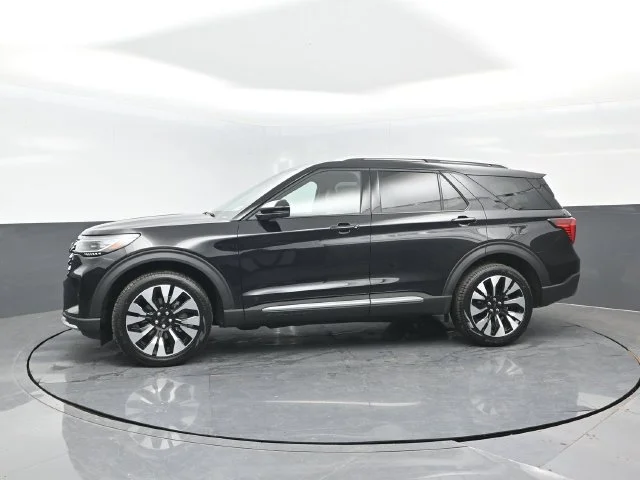 New 2027 Agate Black Metallic Ford Platinum™ image 4