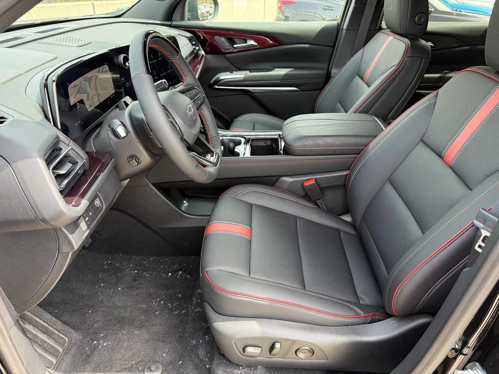 2027 Chevrolet Traverse RS - Photo 15