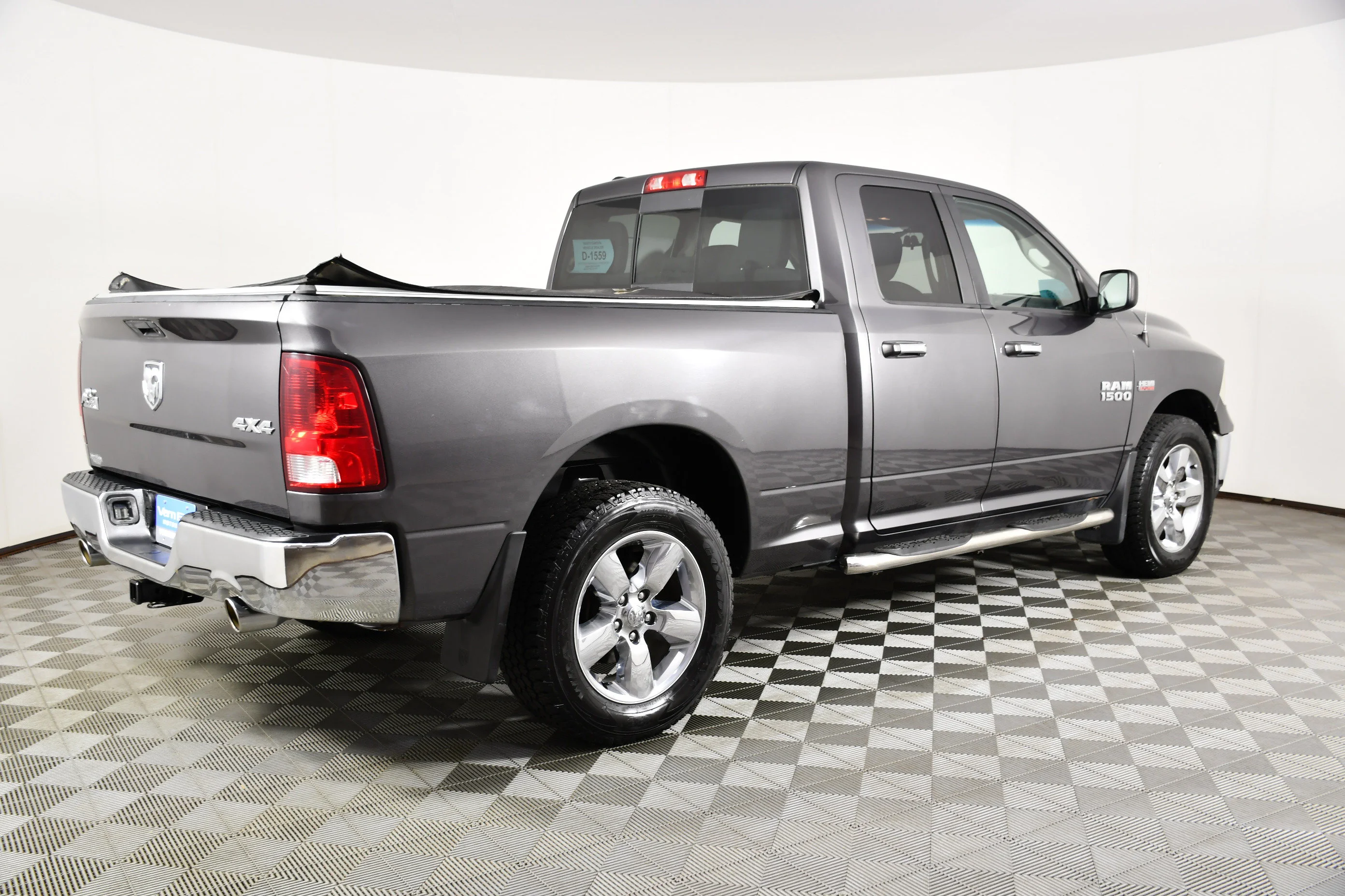 Used 2016 Granite Crystal Metallic Clearcoat Ram Big Horn image 6