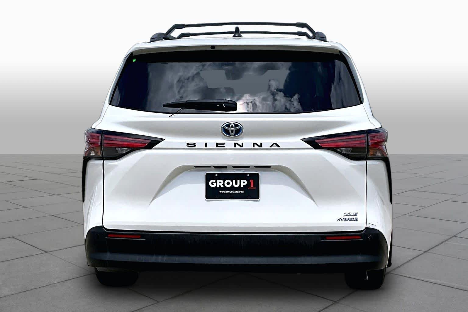 Used 2021 Blizzard Pearl Toyota XLE image 5