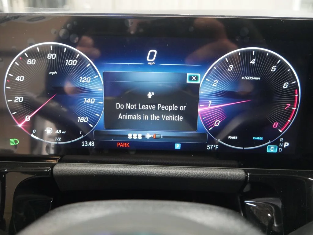 New 2026 Polar White Mercedes-Benz GLA 250 image 37