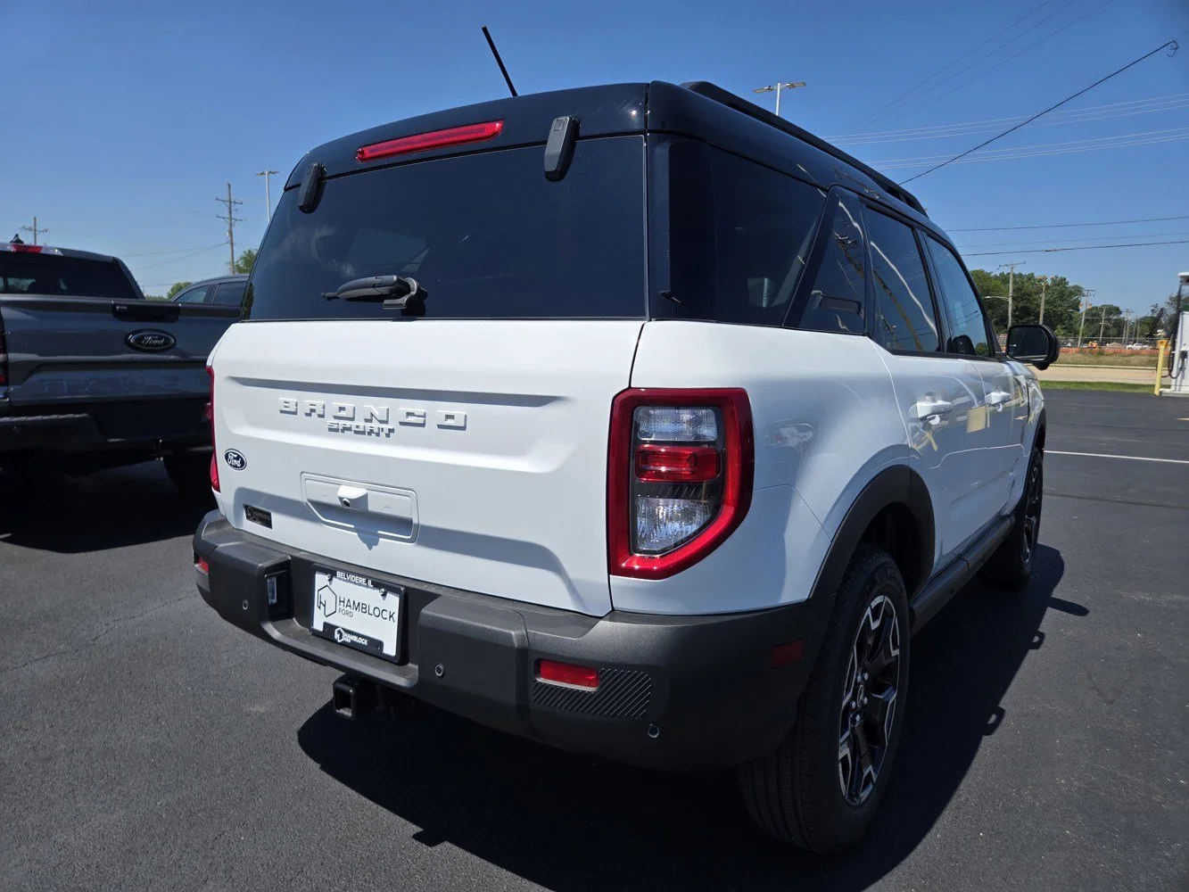 New 2026 Oxford White Ford Outer Banks image 28