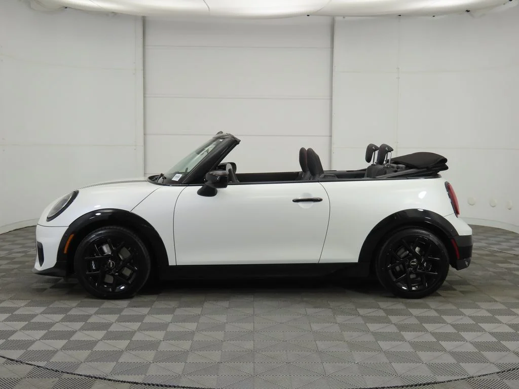 Used 2026 Nanuq White Metallic MINI  image 9