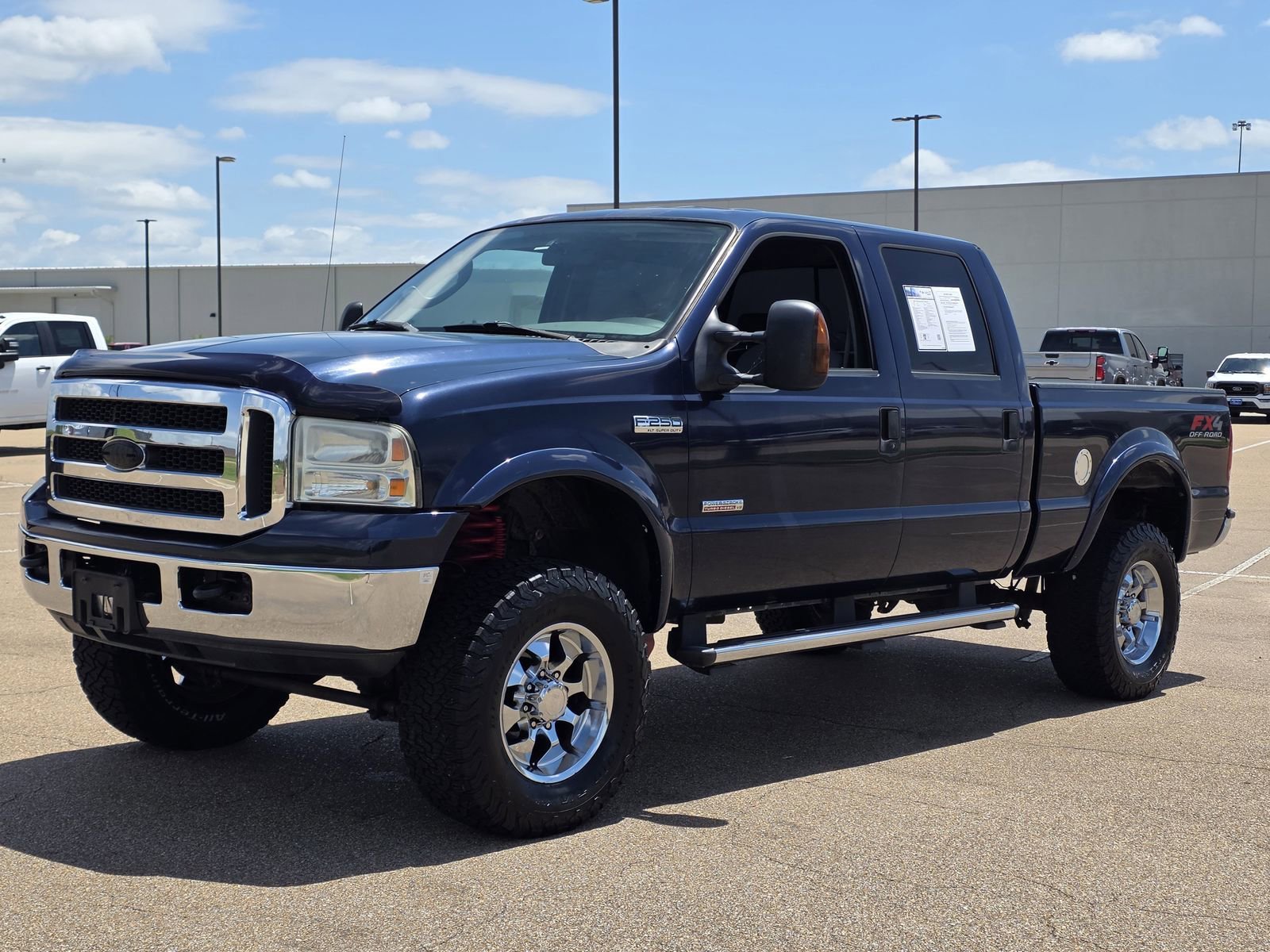 2005 Ford F-250 XLT 4x4 Crew Cab SWB's photo
