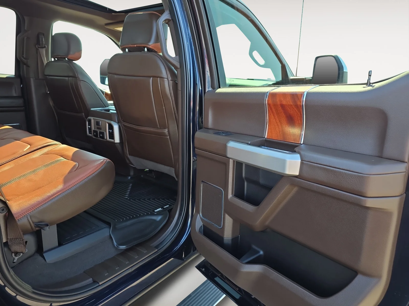 Used 2022 Antimatter Blue Metallic Ford King Ranch image 13