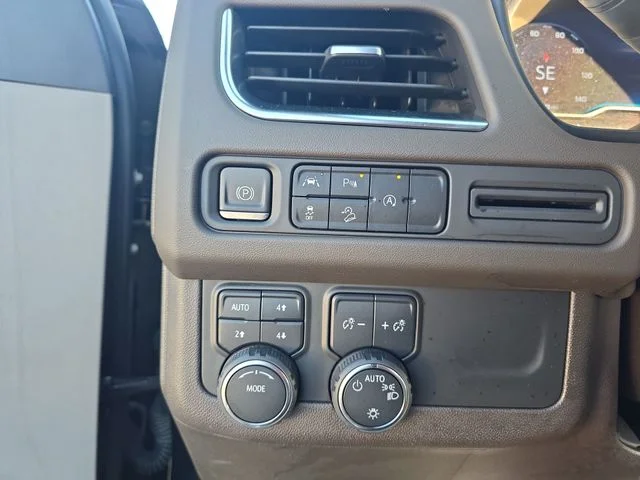 Used 2024 Black Chevrolet Z71 image 28
