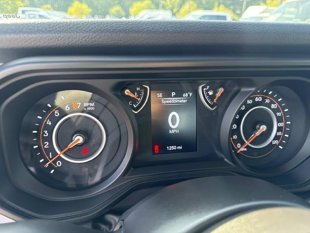 Used 2026 Green Jeep Sport image 19