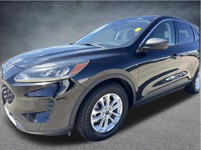 Used 2022 Black Ford SE image 8