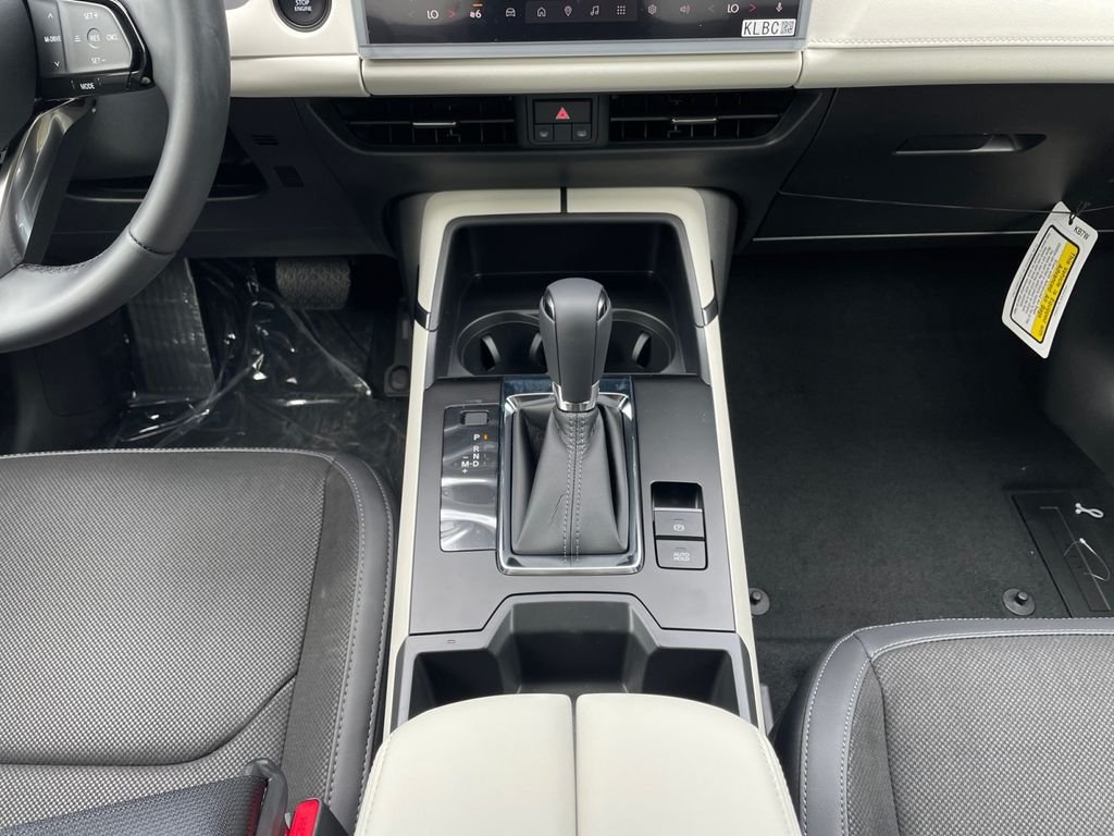 New 2026 White Metallic Mazda 2.5 S Select image 10