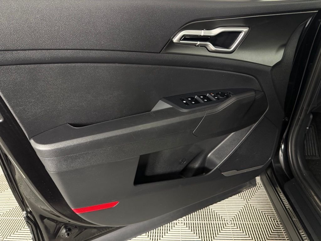 Used 2026 Fusion Black Kia S image 24