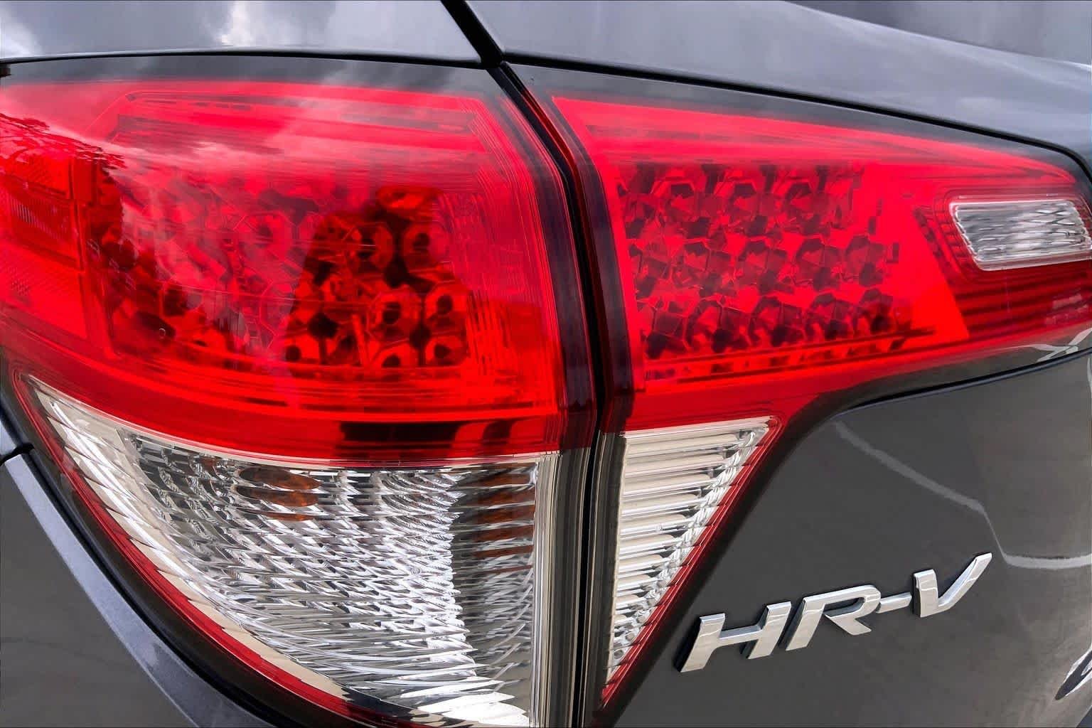 Used 2022 Modern Steel Metallic Honda EX image 28
