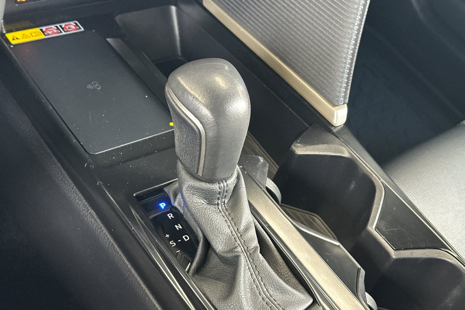 Certified Used 2025 Ocean Gem Toyota SE image 19