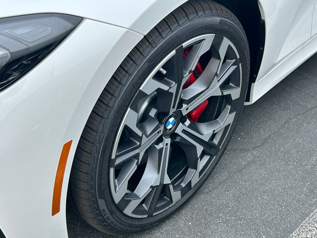 New 2026 Mineral White Metallic BMW 330i image 3