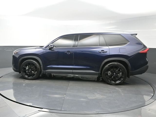 Used 2024  Toyota XLE image 4