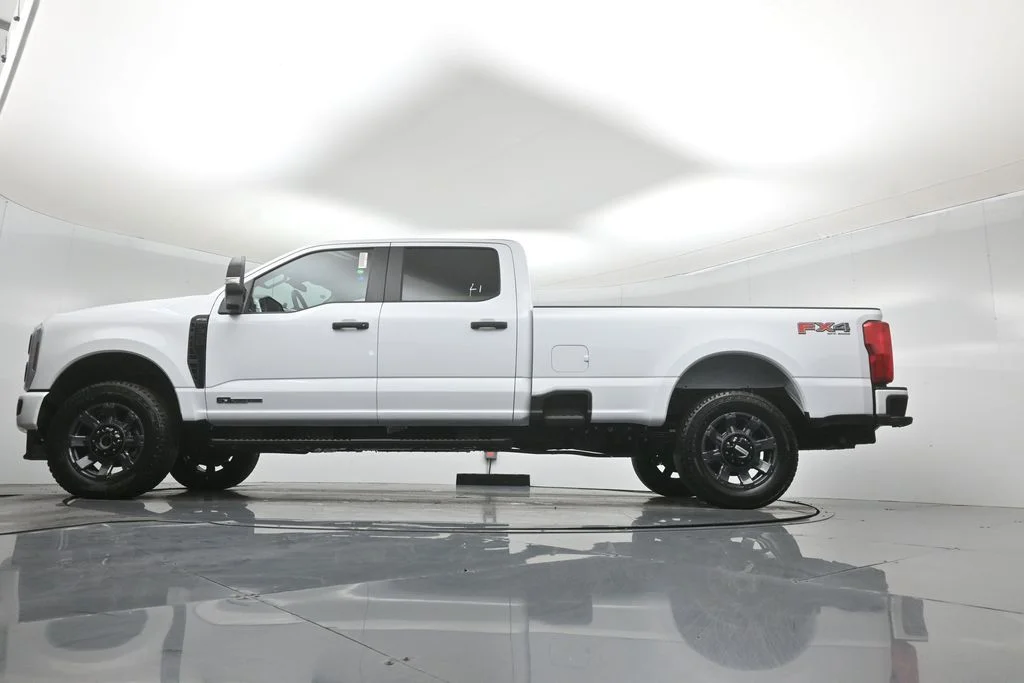 New 2026 Oxford White Ford XL image 46
